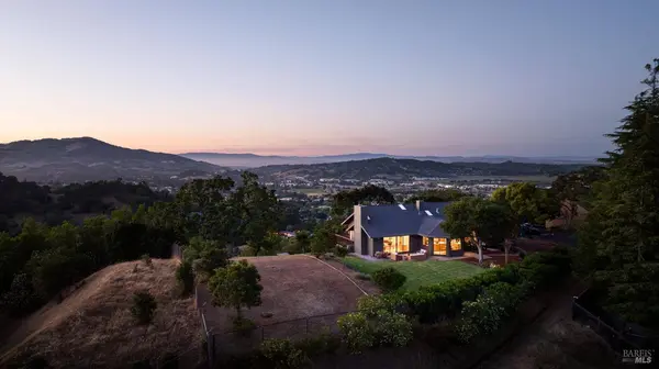 32 Oak View CT, Novato, CA 94947