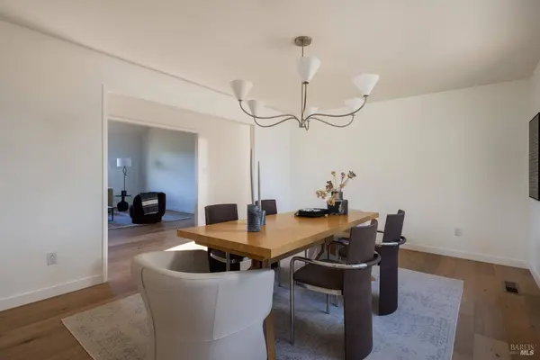 32 Oak View CT, Novato, CA 94947