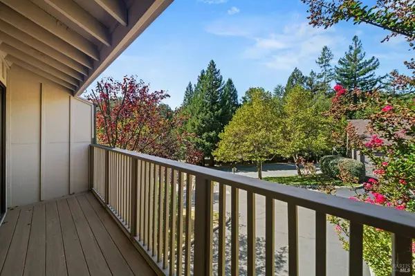 4 Hawk Ridge CT, Novato, CA 94949