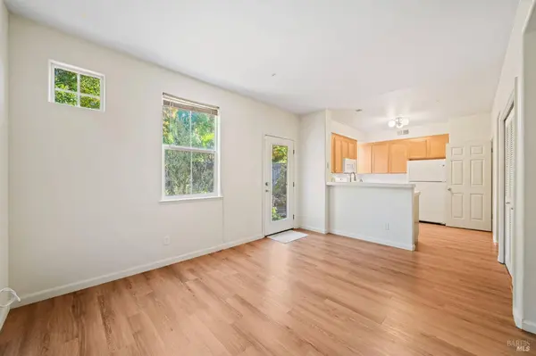 94 Arnold DR, Novato, CA 94949