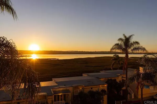 4015 Crown Point Drive, San Diego, CA 92109