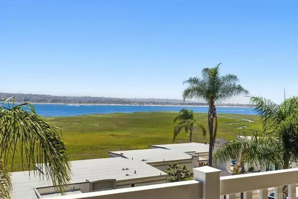 4015 Crown Point Drive, San Diego, CA 92109