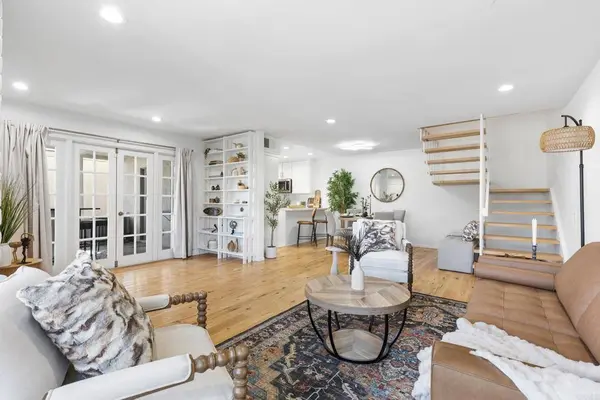 3851 Camino Lindo, University City, CA 92122