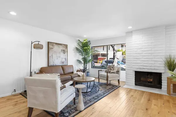 3851 Camino Lindo, University City, CA 92122