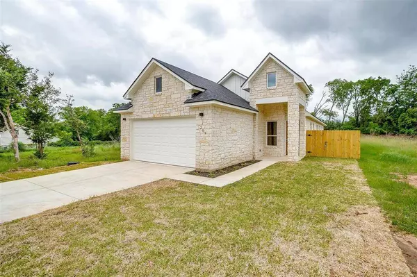 209 W Nolan Street, Lorena, TX 76655