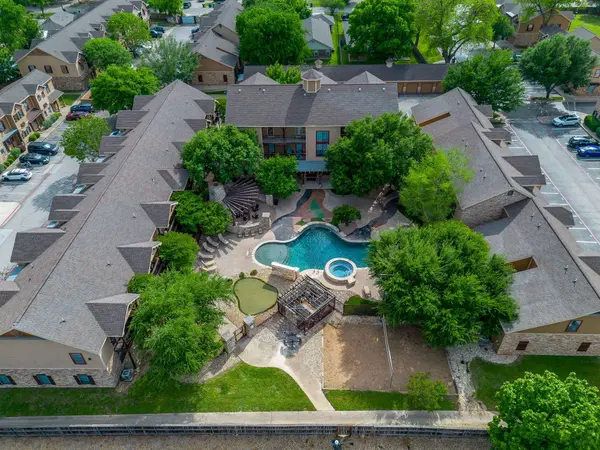 2410 S 2nd ST, Waco, TX 76706