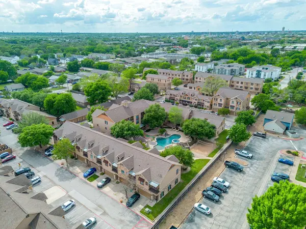 2410 S 2nd ST, Waco, TX 76706