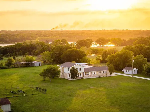 503 Oak Knoll Lane, Elm Mott, TX 76640