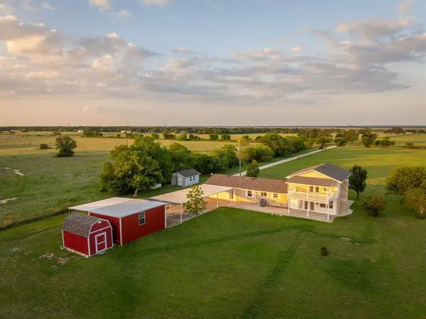 503 Oak Knoll Lane, Elm Mott, TX 76640