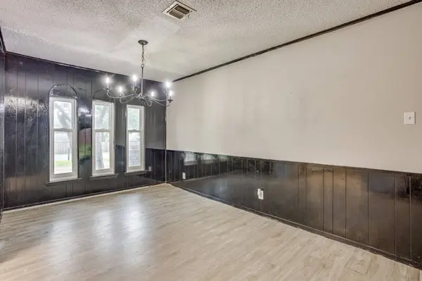 116 N Old Temple RD, Hewitt, TX 76643