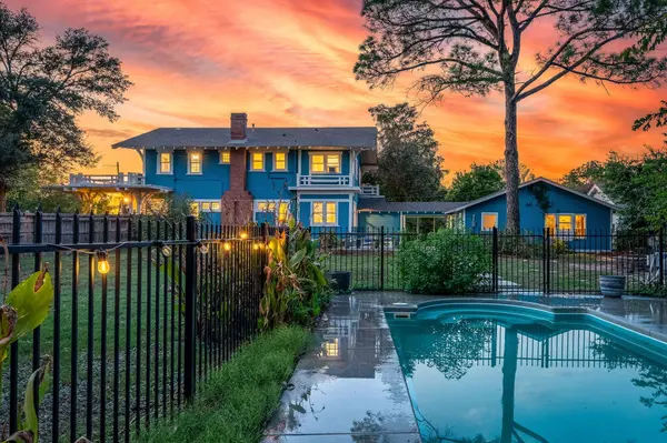 501 E Cobb ST, Groesbeck, TX 76642