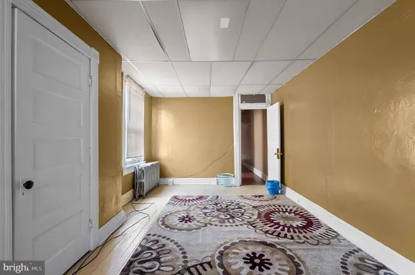 1922 OAK HILL AVE, Baltimore, MD 21218