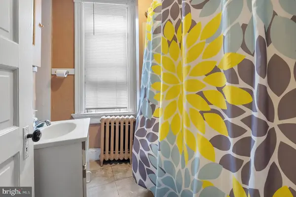 1922 OAK HILL AVE, Baltimore, MD 21218