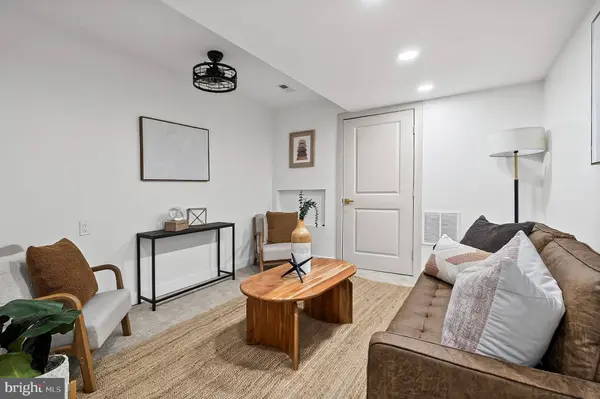 1131 MYRTLE AVE, Baltimore, MD 21201