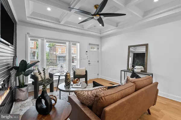 807 BELGIAN AVE, Baltimore, MD 21218