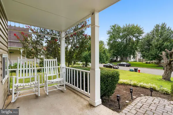 22 FENTON WOOD DR, Sterling, VA 20165