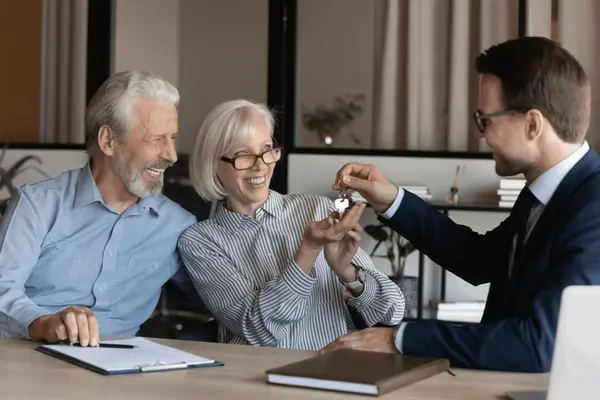 RESOURCES - Canadian Buyers Guide (6)