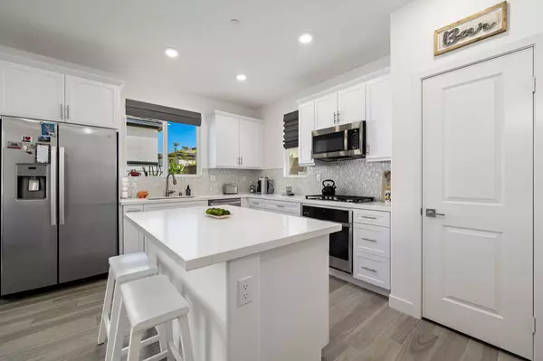 76333 Trojan DR, Palm Desert, CA 92211