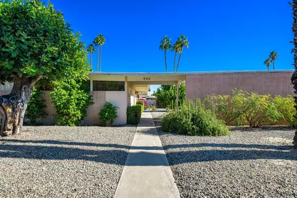 694 S Canon DR, Palm Springs, CA 92264