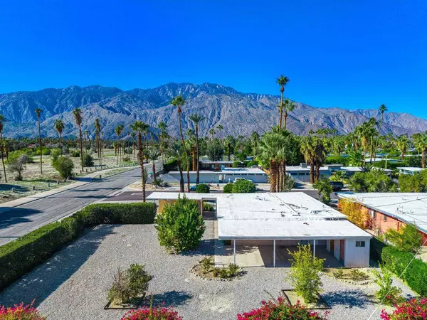 694 S Canon DR, Palm Springs, CA 92264