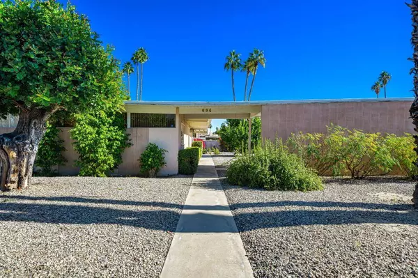 694 S Canon DR, Palm Springs, CA 92264
