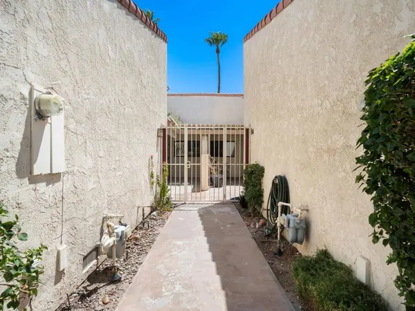 49108 Wayne ST, Indio, CA 92201