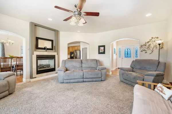 306 San Roma DR, Dayton, NV 89403