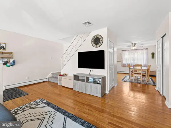 10839 RAYLAND RD, Philadelphia, PA 19154