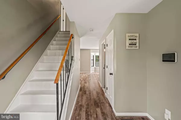 1 SHERIDAN DR, Sicklerville, NJ 08081