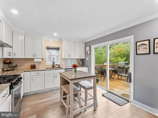 114 E JEFFERSON AVE, Magnolia, NJ 08049