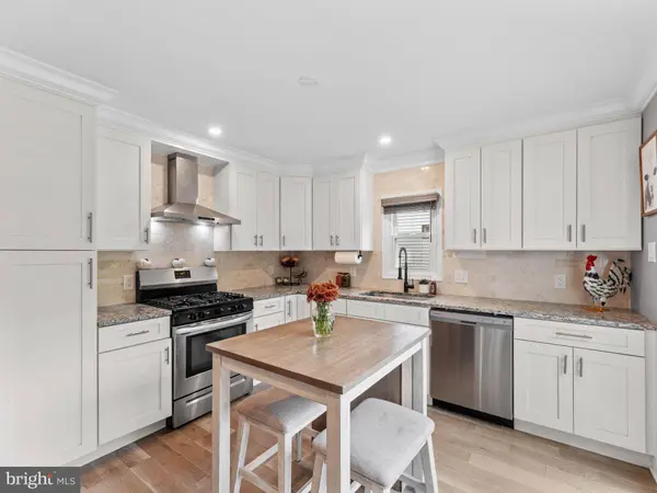 114 E JEFFERSON AVE, Magnolia, NJ 08049