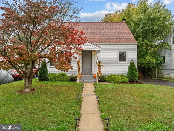 114 E JEFFERSON AVE, Magnolia, NJ 08049