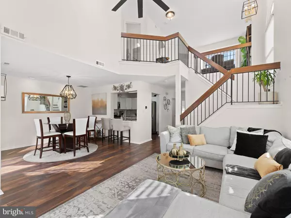 43 KETTLEBROOK DR, Mount Laurel, NJ 08054