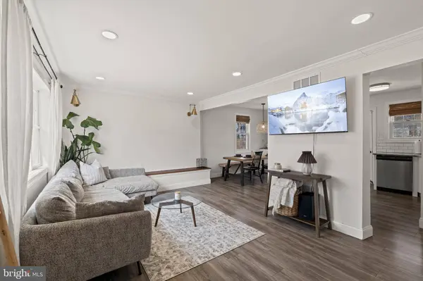 1011 ELMWOOD AVE, Blackwood, NJ 08012