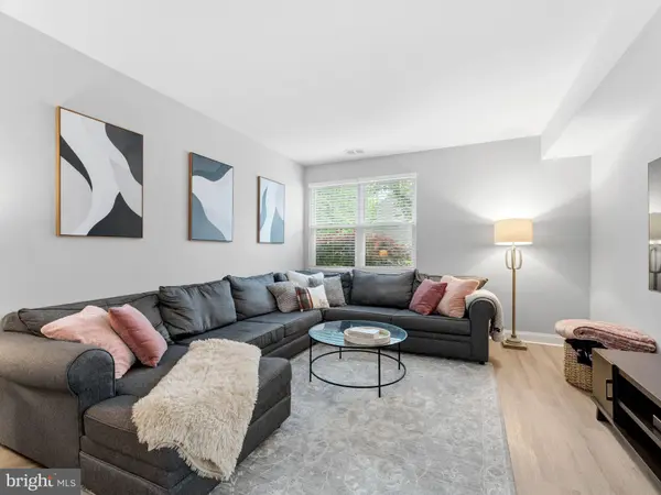 391 BARTON RUN BLVD, Marlton, NJ 08053