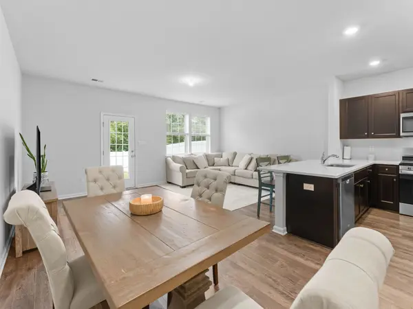 110 Sickler Ct, Sicklerville, NJ 08081-3432