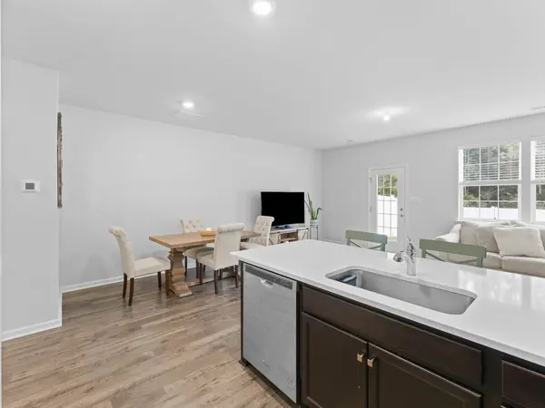 110 Sickler Ct, Sicklerville, NJ 08081-3432