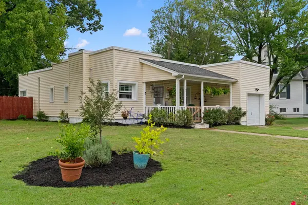 121 Ohio Ave, Clementon, NJ 08021-4117