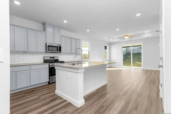 198 Connor, San Antonio, TX 78253