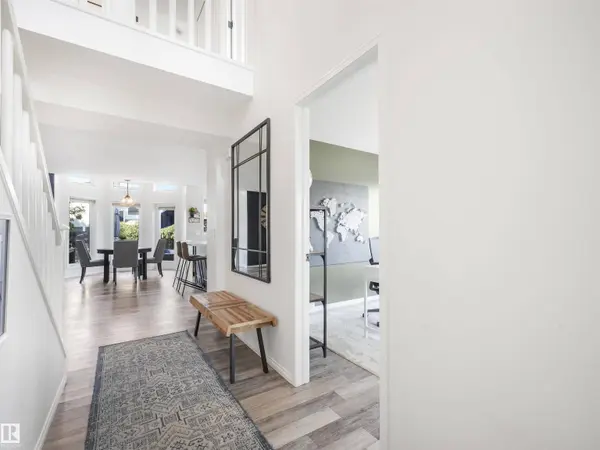 504 BYRNE CR SW, Edmonton, AB T6W 1E2