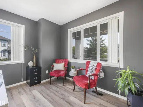 504 BYRNE CR SW, Edmonton, AB T6W 1E2