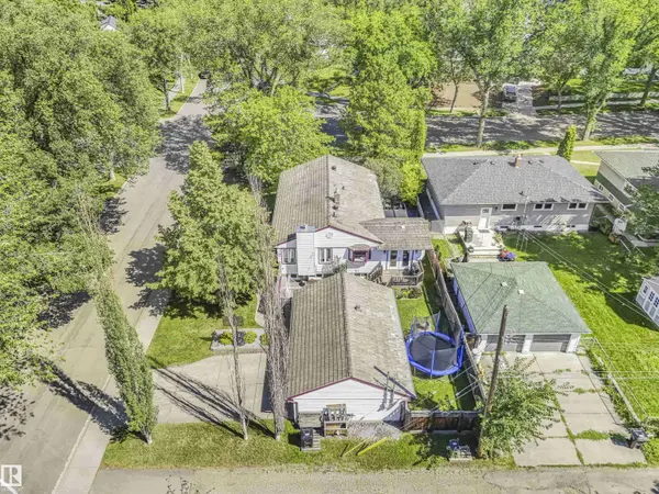 9573 83 ST NW, Edmonton, AB T6C 2Z9