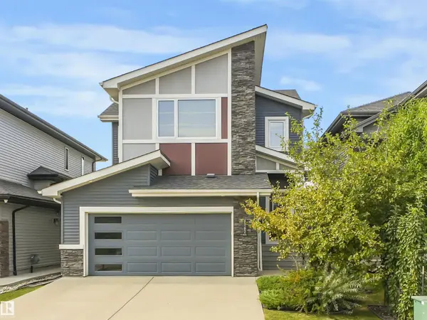 4162 CHARLES LI SW, Edmonton, AB T6W 3H1