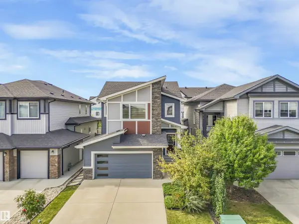 4162 CHARLES LI SW, Edmonton, AB T6W 3H1