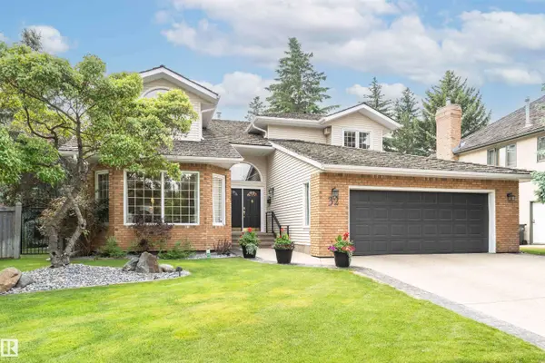 32 WEST POINT WD NW, Edmonton, AB T5T 5N5