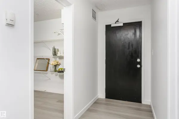 #307 10311 111 ST NW, Edmonton, AB T5K 2Y8