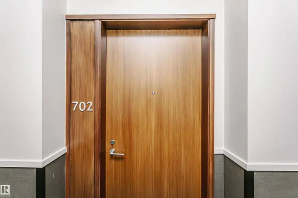 #702 2504 109 ST NW, Edmonton, AB T6J 2H3