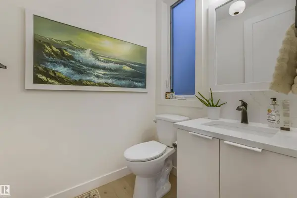 8634 79 ST NW, Edmonton, AB T6C 2P5