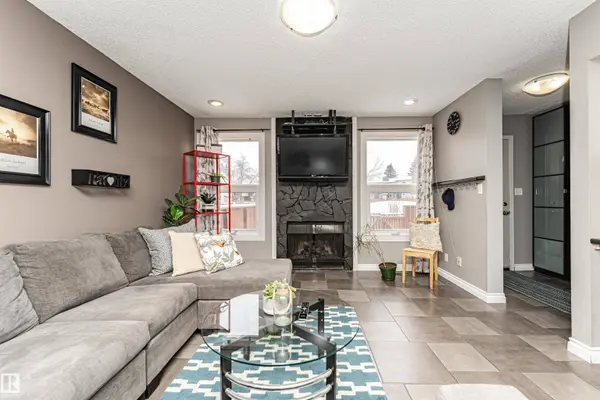 17135 109 ST NW, Edmonton, AB T5X 3E2