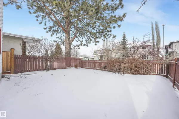 8016 73 ST NW, Edmonton, AB T6B 1Z8